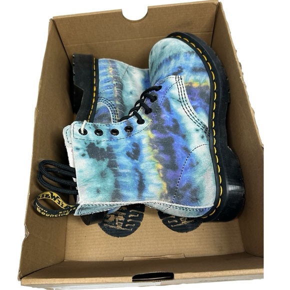 Dr. Martens NIB Pascal Blue Summer Tie Dye Lace Up Boots Women's US 7 EU 38 - Picture 3 of 14